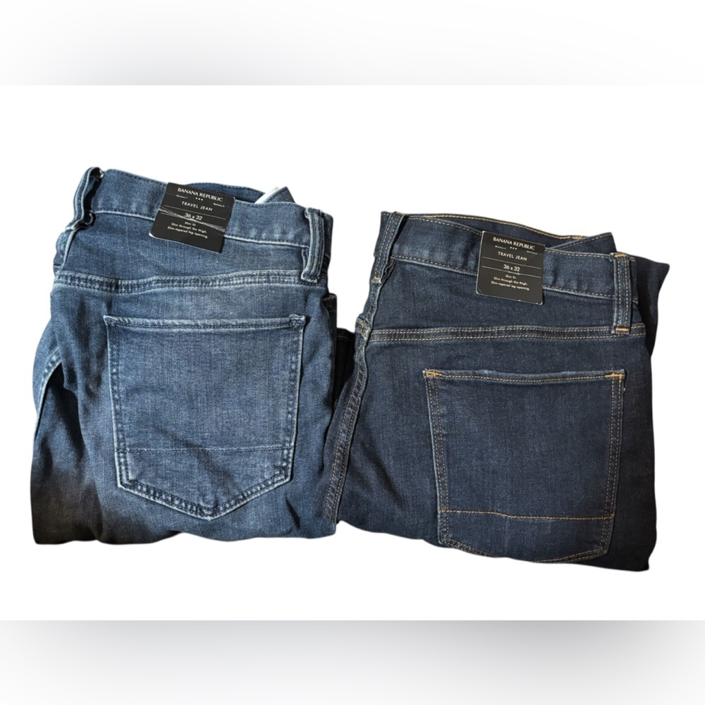 Bundle Lot 2 Pairs Banana Republic Men's Dark and Light Blue Relaxed Jeans 36x32